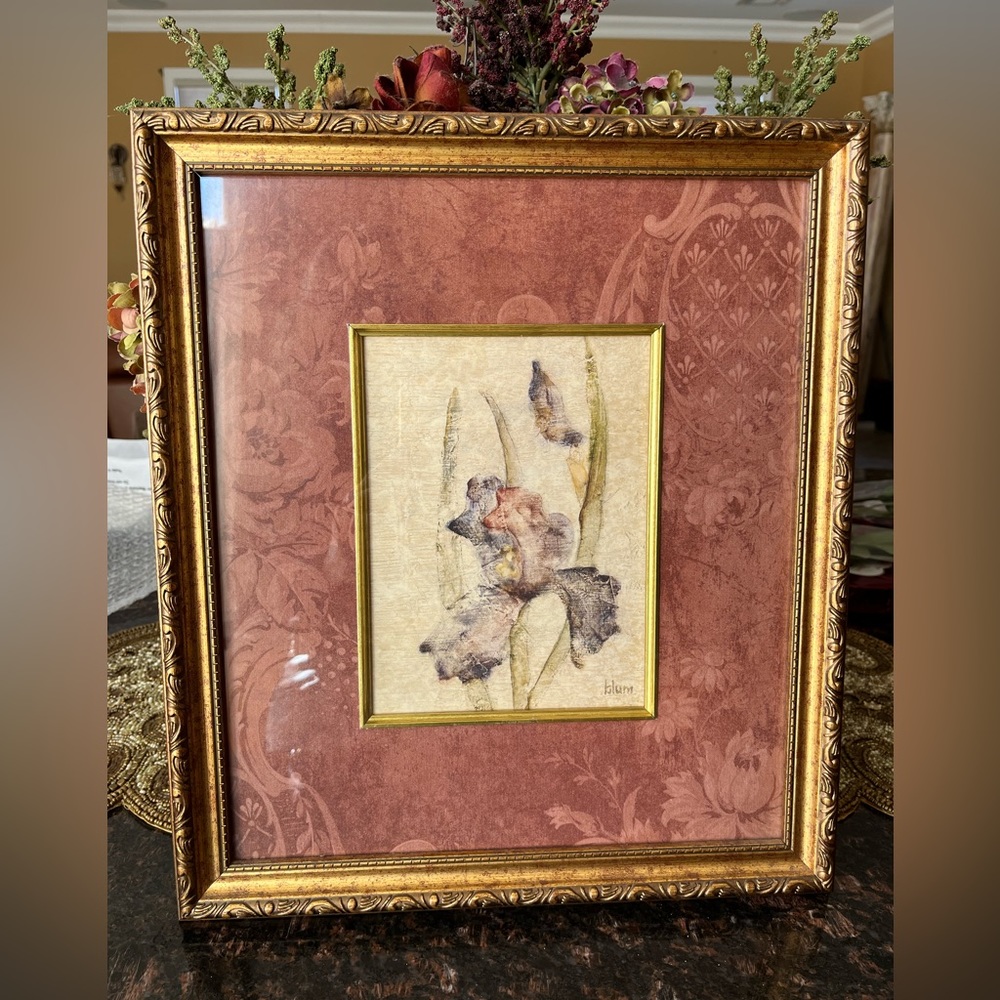 Home Decor Gold Ornate Frame 16 x 14 Center Pic 8x6 Of A Lily Hung Vertical